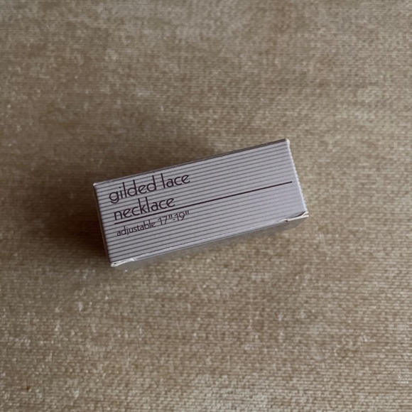 VINTAGE (1988) AVON GILDED LACE NECKLACE 17”-19” - Picture 2 of 3